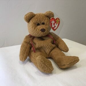 🧸 Curly Beanie Baby – 1996 Original – NWT –  Collectible in Display Case 🧼